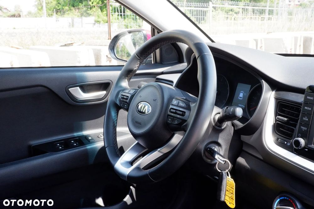 Kia Stonic 1.4 L - 5