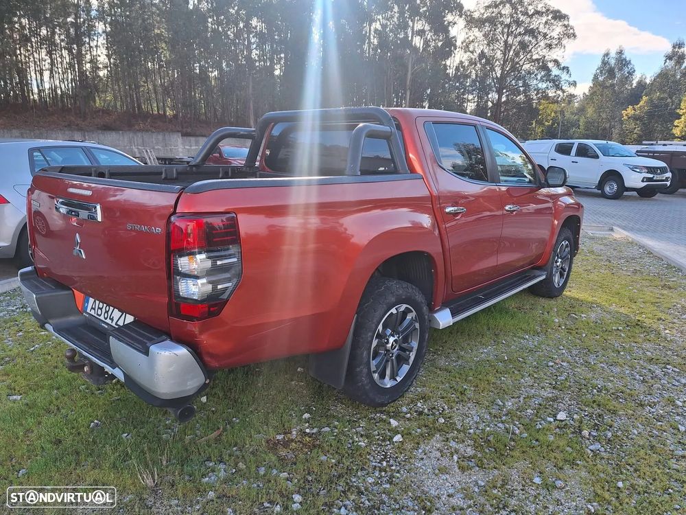 Mitsubishi L200 2.3 DI-D Strakar CD Intense 4WD - 5