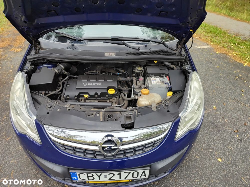 Opel Corsa 1.2 16V Essentia - 4