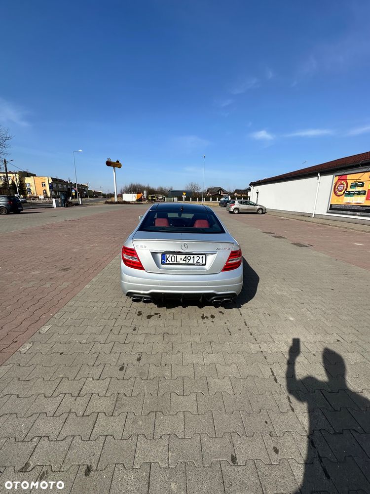 Mercedes-Benz Klasa C 63 AMG - 6