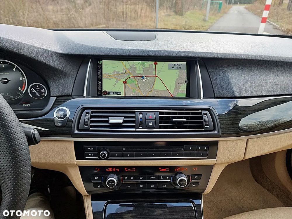 BMW Seria 5 520d Luxury Line sport - 29