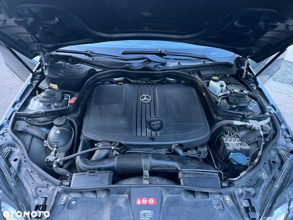 Mercedes-Benz Klasa E 250 CDI 7G-TRONIC Avantgarde - 17