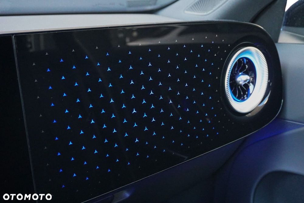 Mercedes-Benz CLA - 16