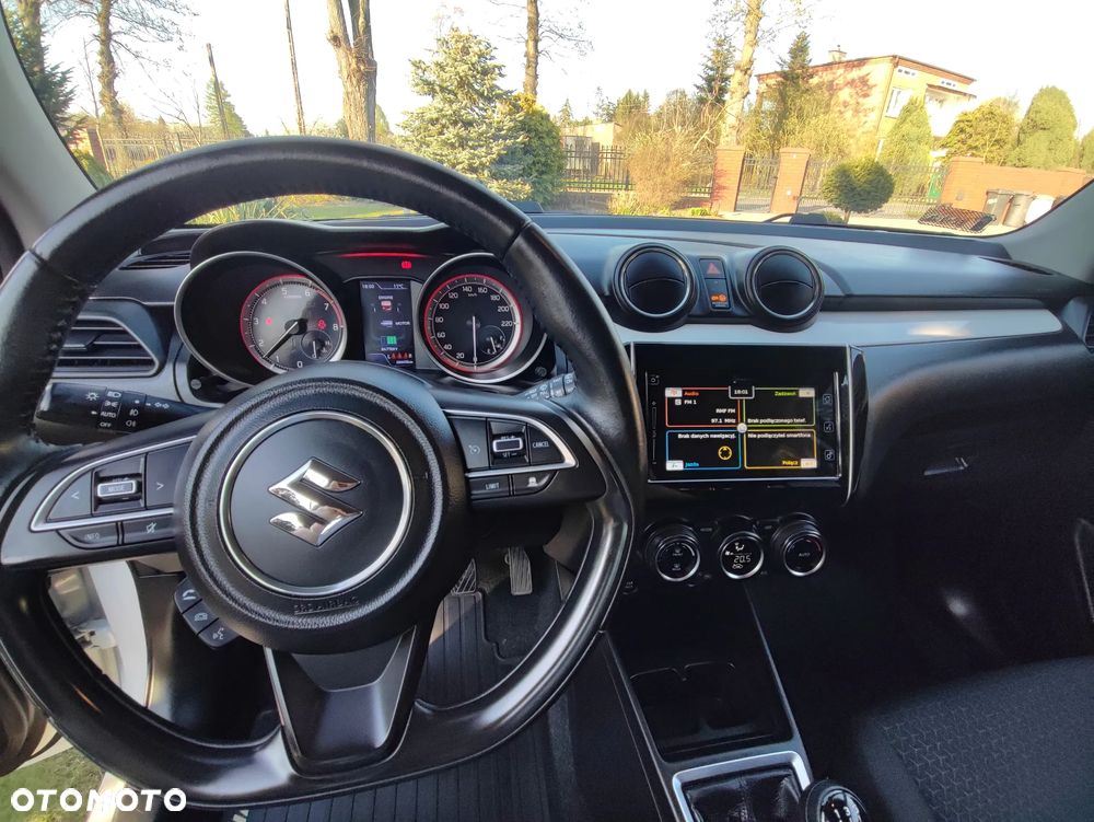 Suzuki Swift 1.2 SHVS Elegance - 2