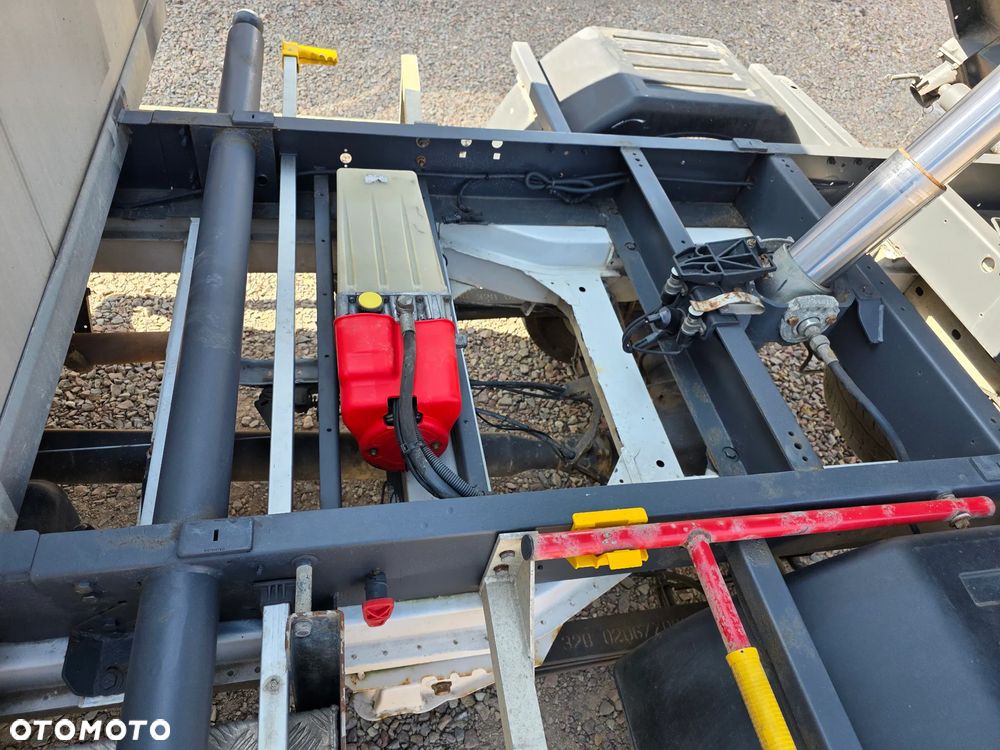 Mercedes-Benz Sprinter 516 CDI - 17