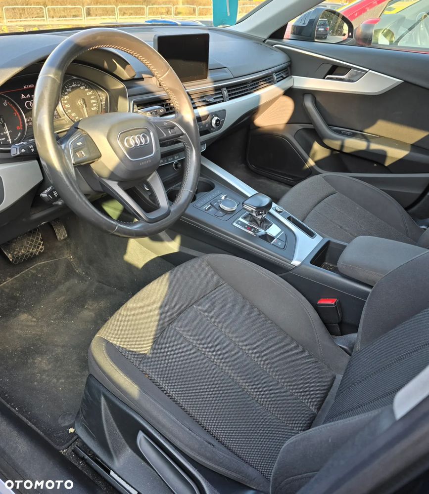 Audi A4 ver-2-0-tfsi-ultra-design-s-tronic - 13