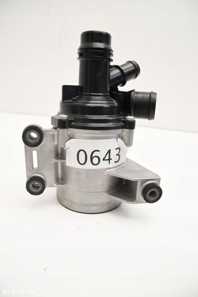 MERCEDES A2562000001 POMPKA POMPA OBIEGOWA WODY - 1