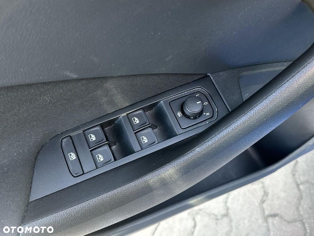 Skoda Kamiq 1.0 TSI Ambition DSG - 29