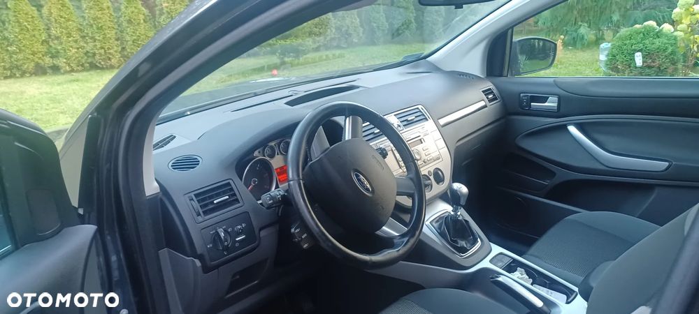 Ford Kuga - 7
