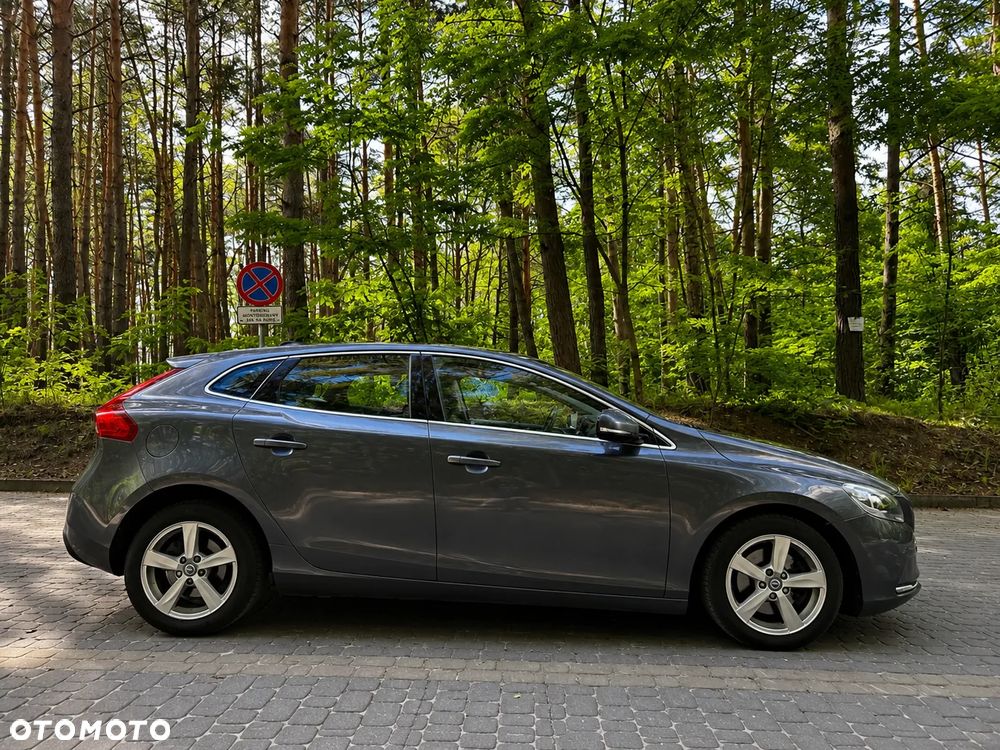 Volvo V40 D2 Momentum - 13