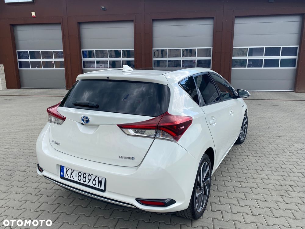 Toyota Auris 1.8 Executive - 12