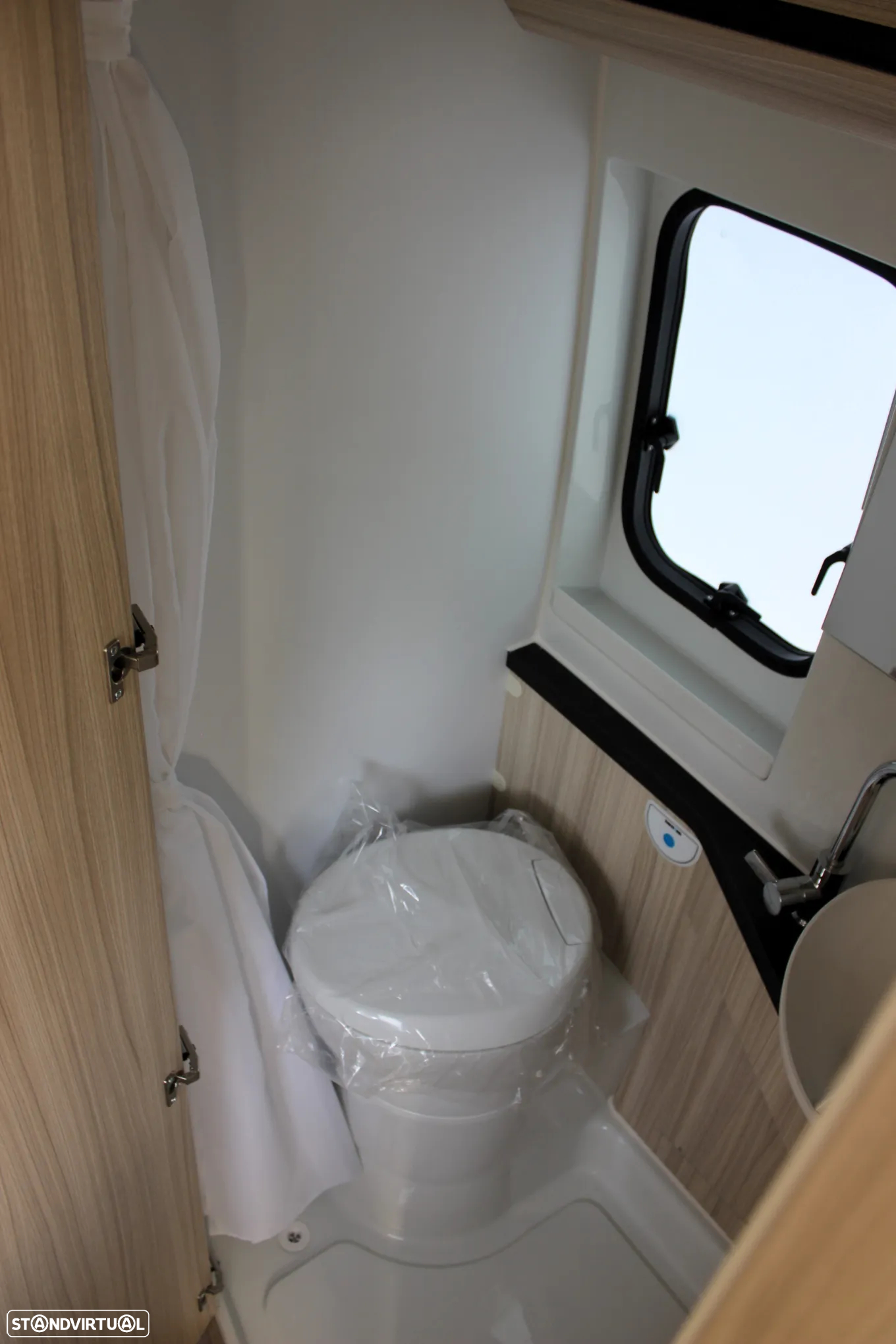 Adria Twin 640 SL - 15