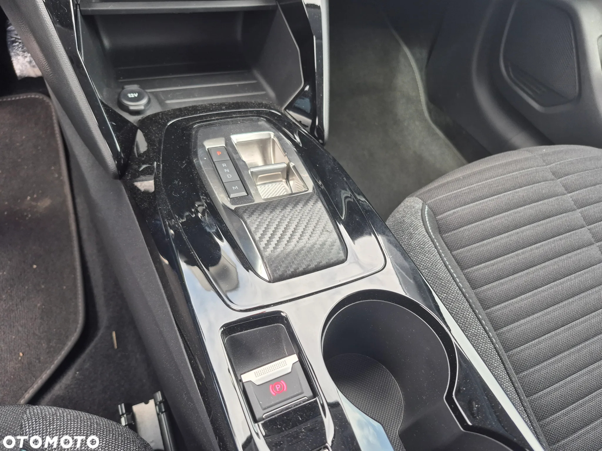 Peugeot 208 PureTech 100 EAT8 Allure - 16