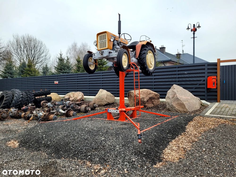 Pompa hydrauliczna silnik jazdy reduktor obrotu rozdzielacz hydrauliczny  różne typy do ciągników maszyn budowlanych i leśnych - 1