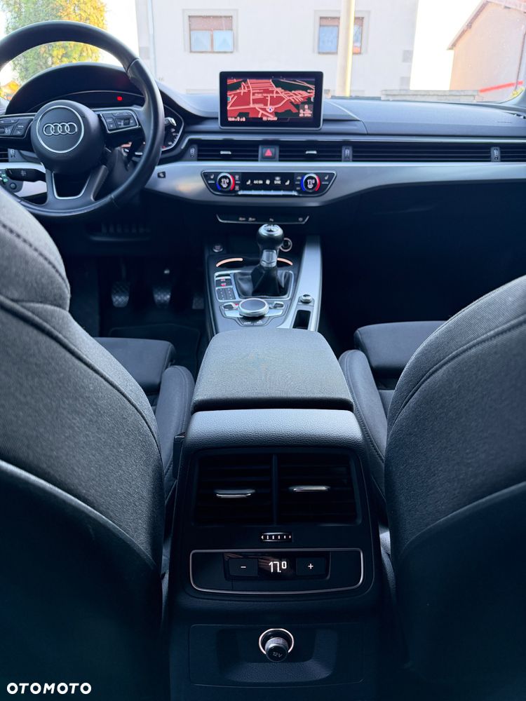 Audi A4 Avant 2.0 TDI - 9