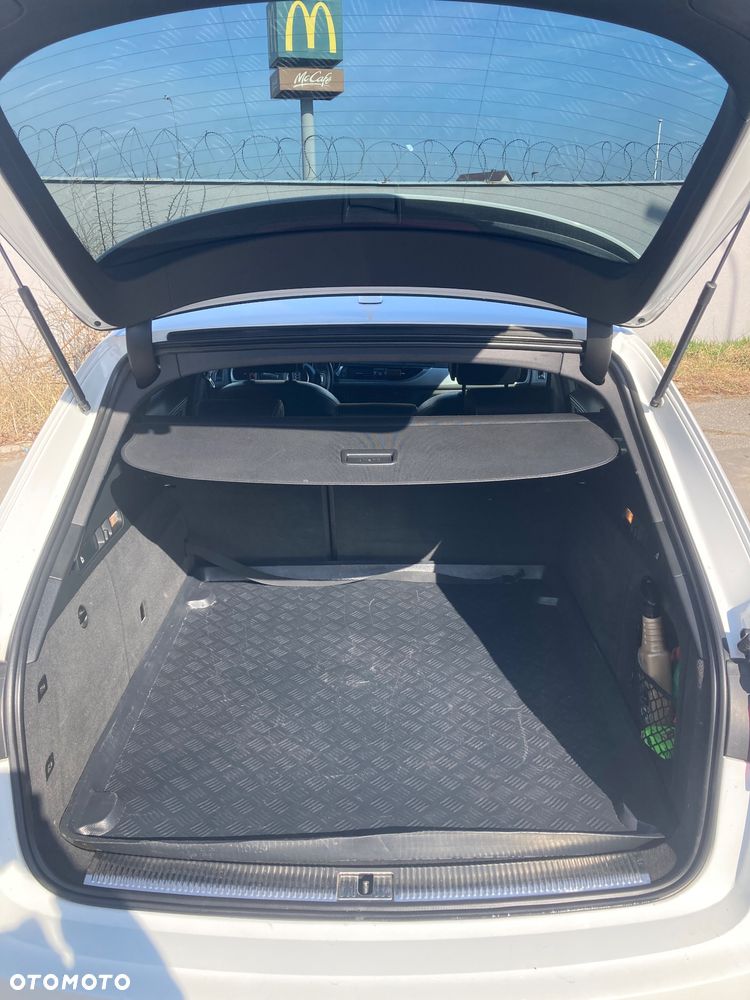 Audi A6 Avant 2.0 TDI Ultra DPF S tronic - 19