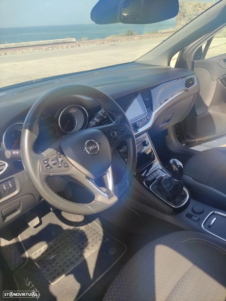 Opel Astra 1.4 T Innovation S/S - 18