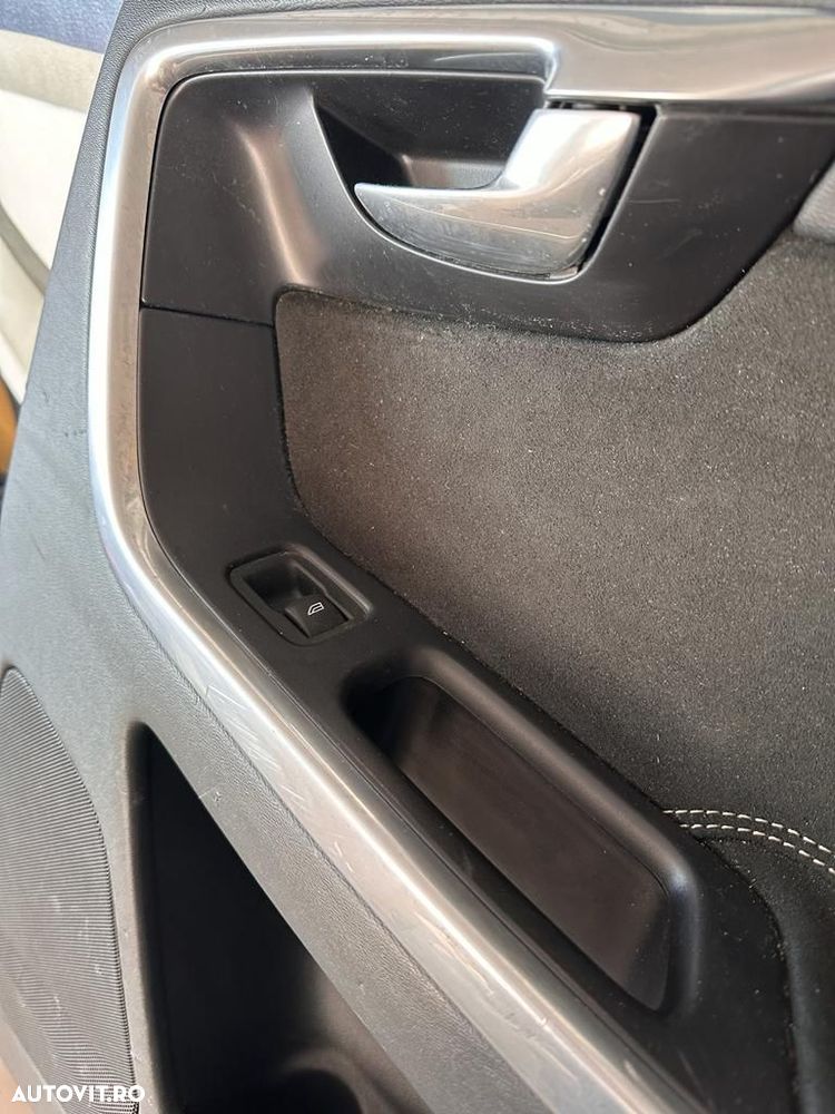 Fata de usa dreapta spate R-Design cu piele intoarsa Volvo XC60 31366488, 8635781 - 6
