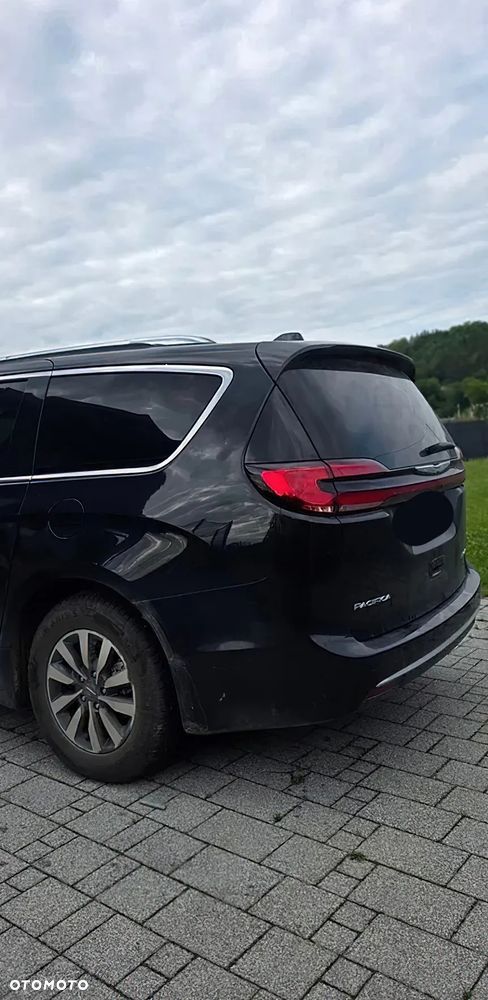 Chrysler Pacifica - 5