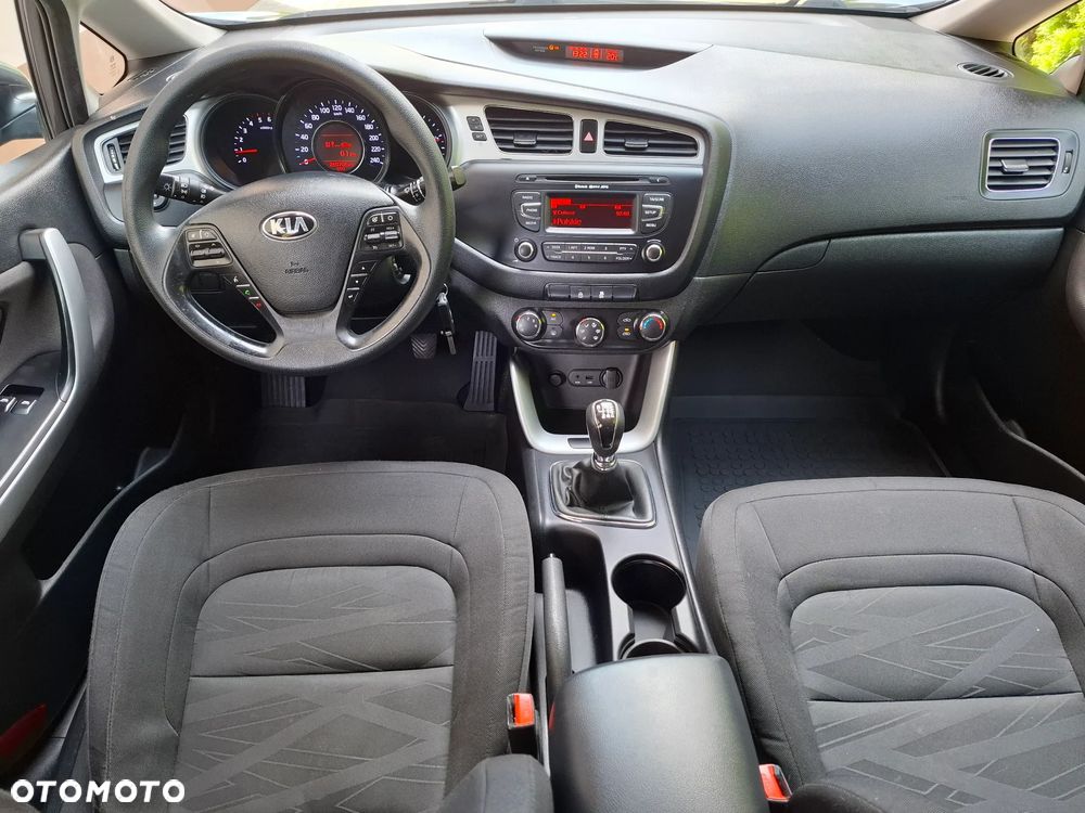 Kia Ceed 1.6 CRDi 128 Vision - 11