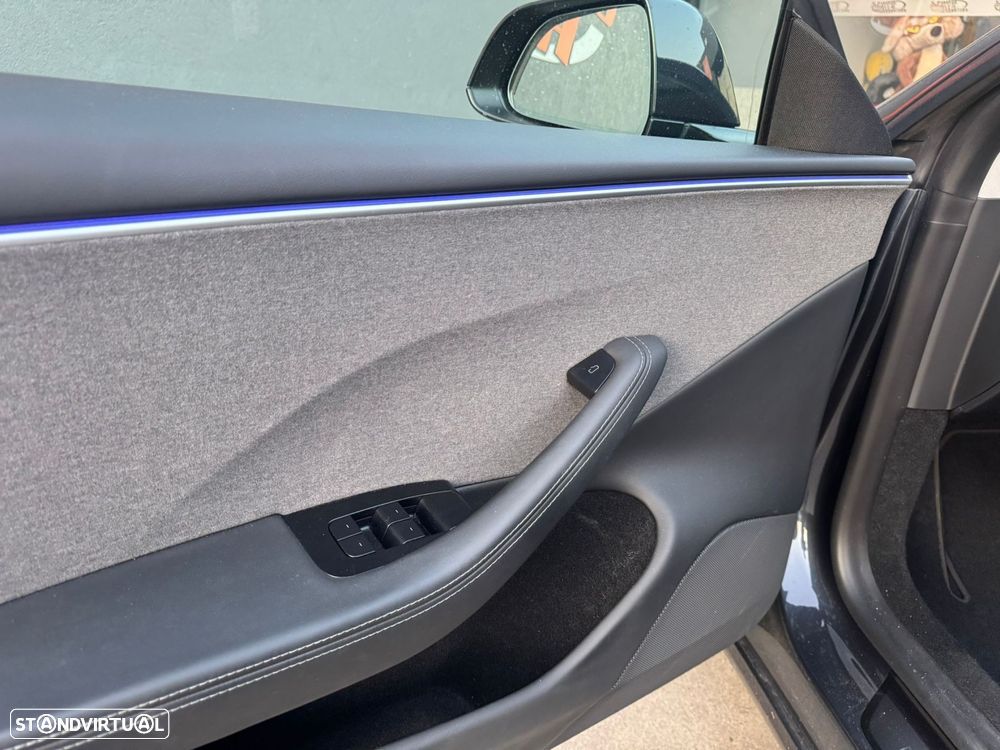 Tesla Model 3 Long Range Tração Traseira - 7