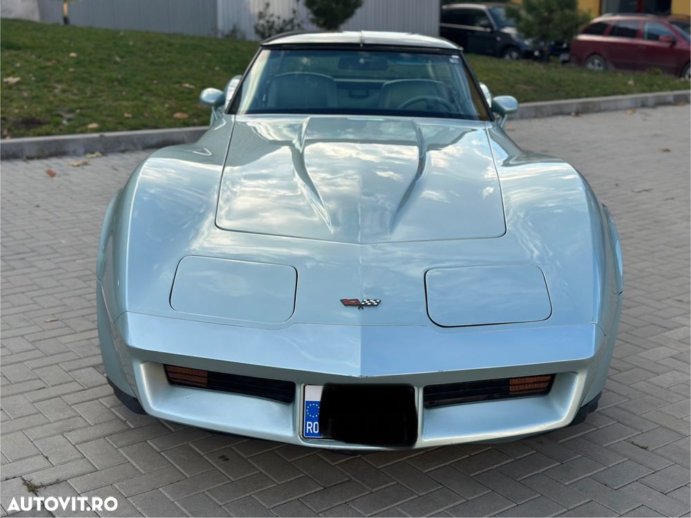 Chevrolet Corvette - 2