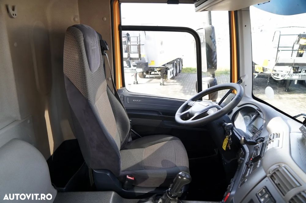 DAF CF 85.410 / 8x4 / BASCULĂ SPATE / CLAPETĂ HIDRAULICĂ / ANVELOPE 100% / MANUALĂ / EURO 6 - 28
