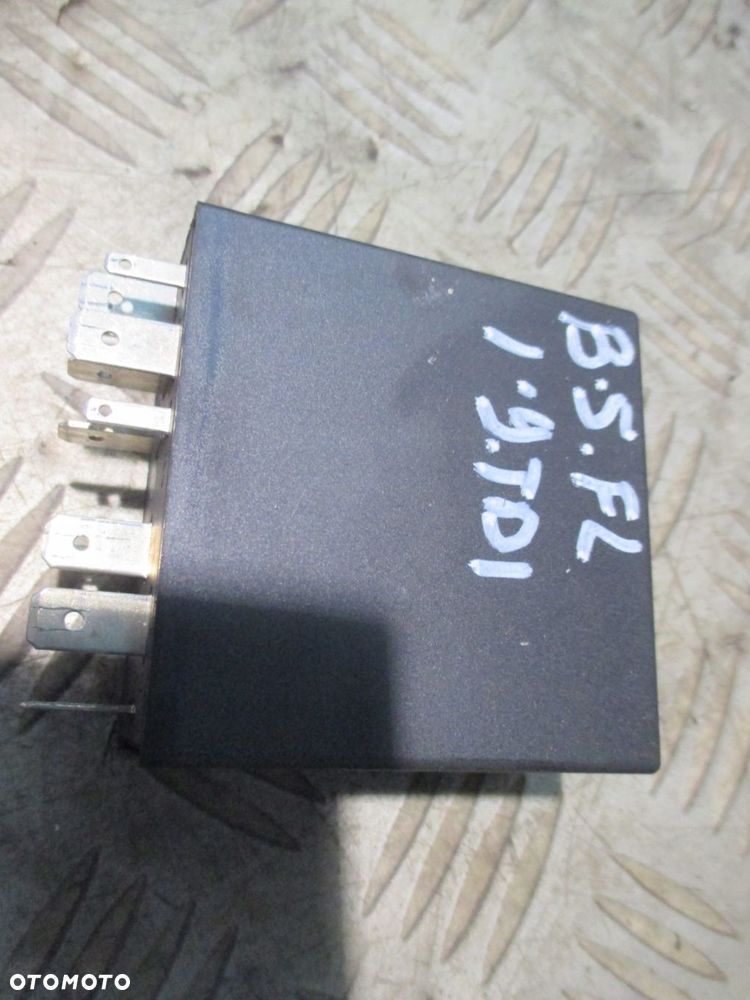 VW AUDI SEAT SKODA PRZEKAŹNIK 377 4B0955531A - 2