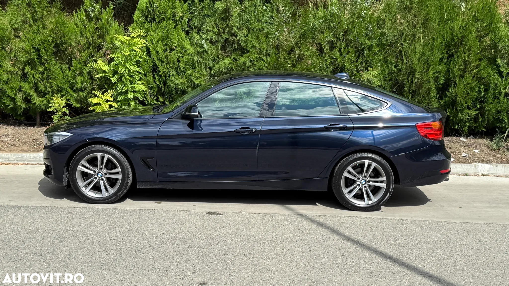 BMW Seria 3 320d GT Aut. Sport Line - 3