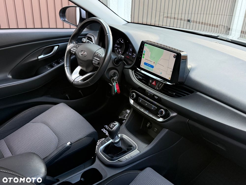 Hyundai i30 1.5 DPI Classic + - 12