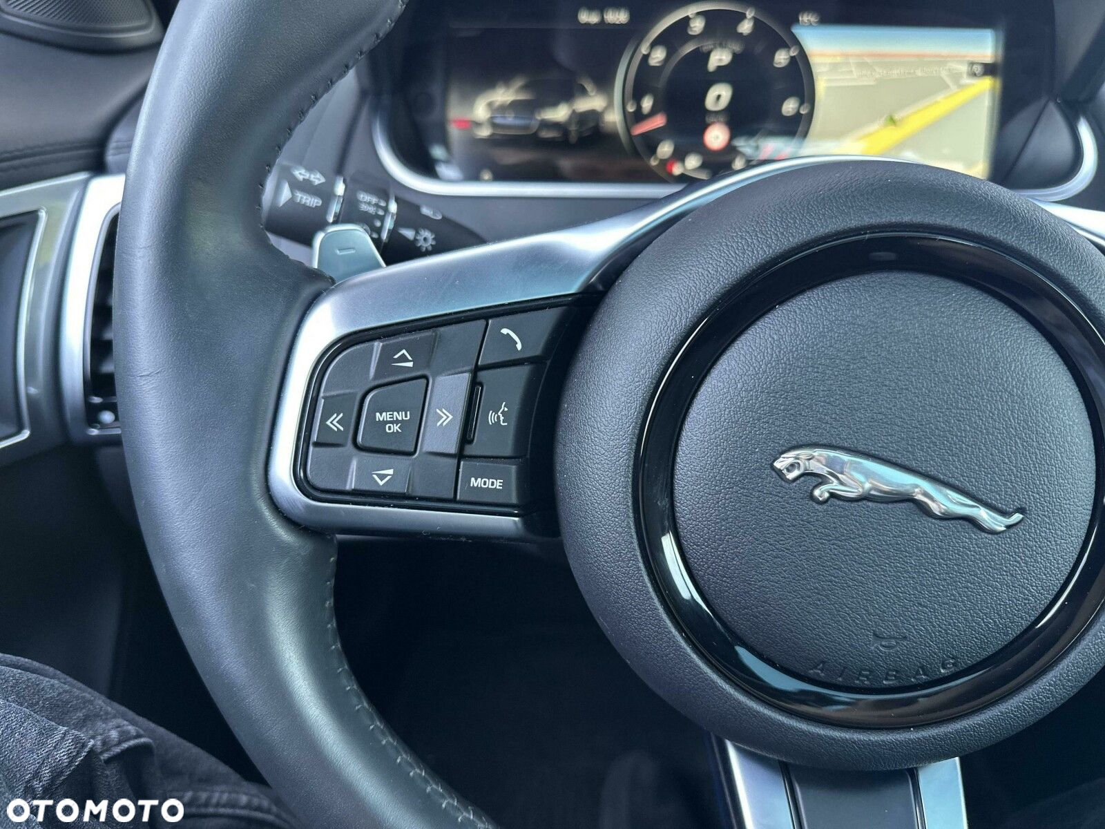 Jaguar F-Type - 18