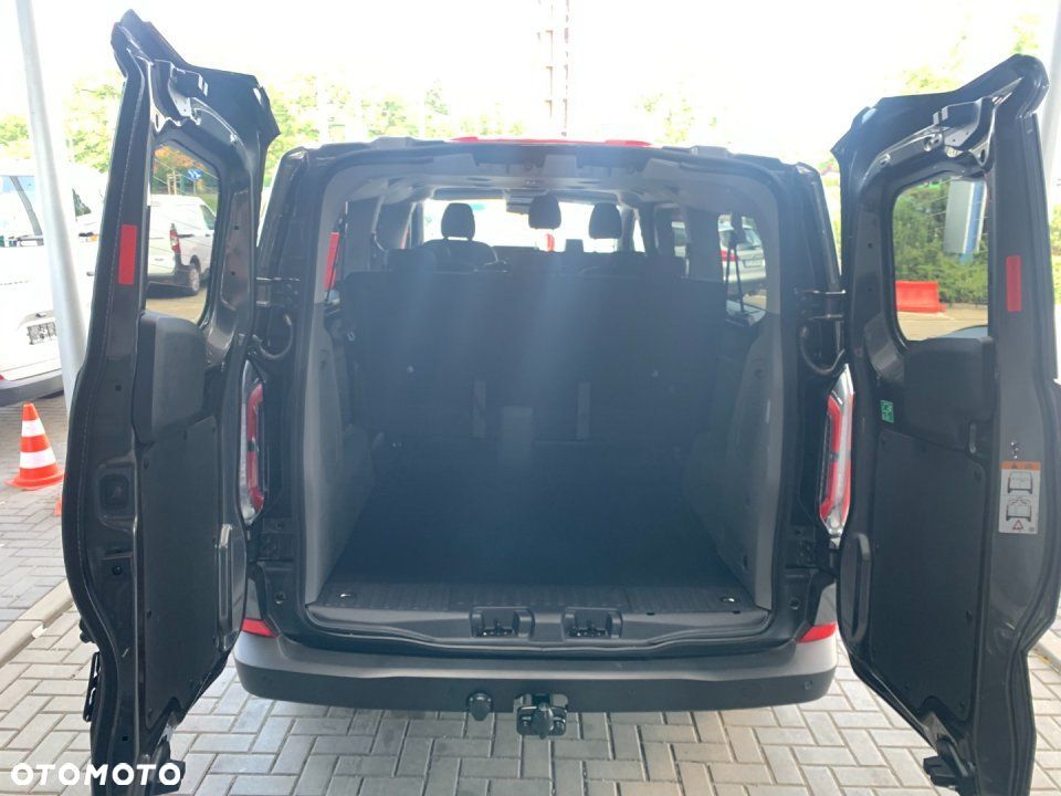 Ford Transit Custom - 11