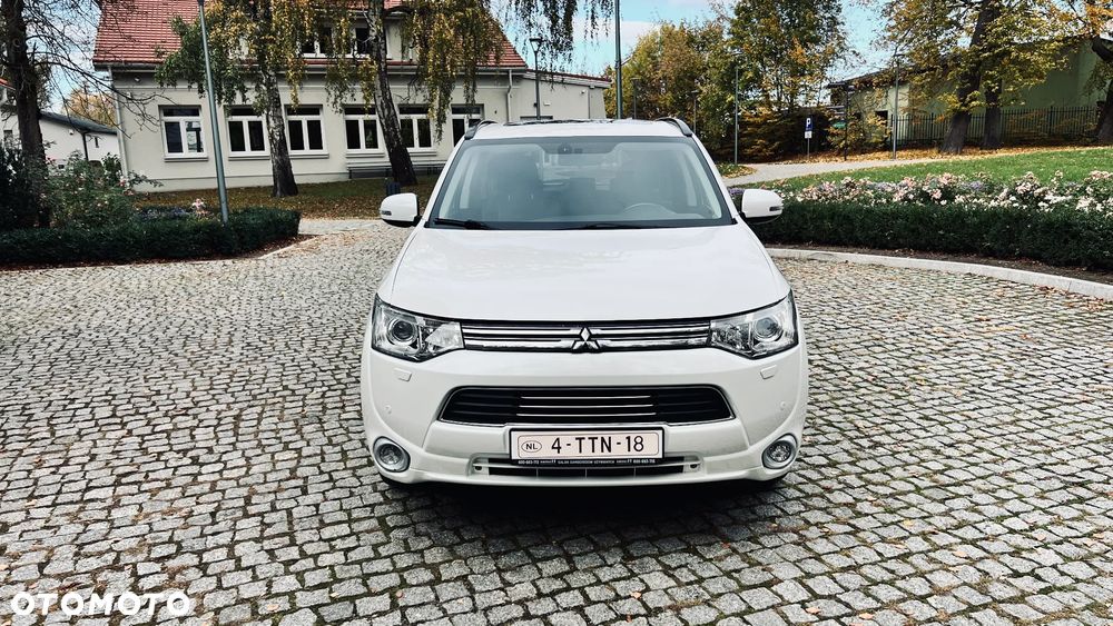 Mitsubishi Outlander - 17