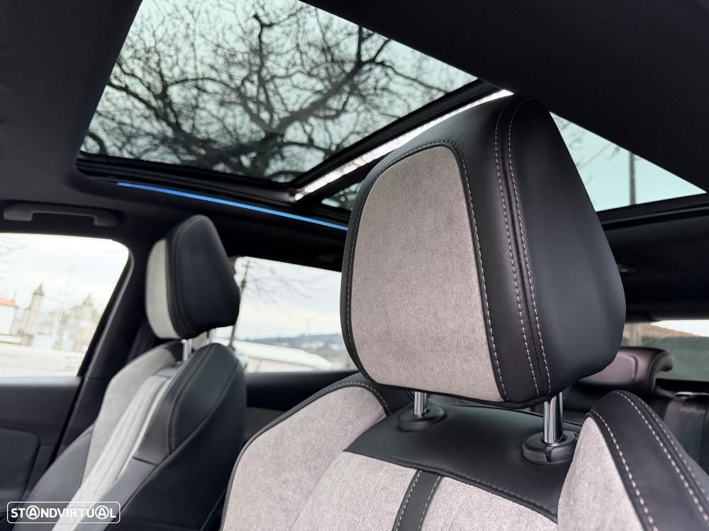 Peugeot 3008 1.6 Hybrid GT Pack e-EAT8 - 23