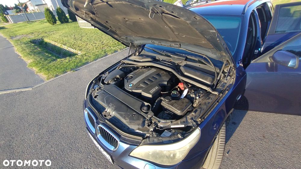 BMW Seria 5 520d Touring - 9