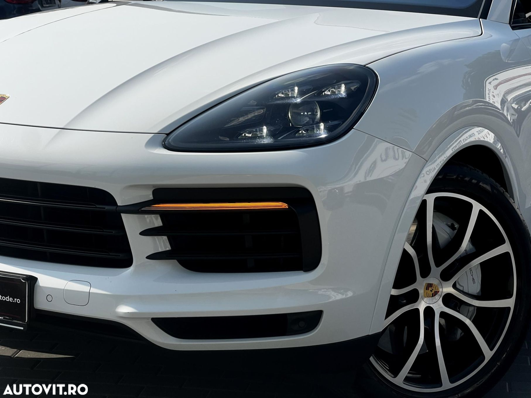 Porsche Cayenne S - 32