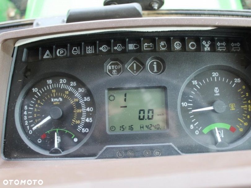 John Deere 6310 Zawiera łopatę i ładowacz czołowy - 9