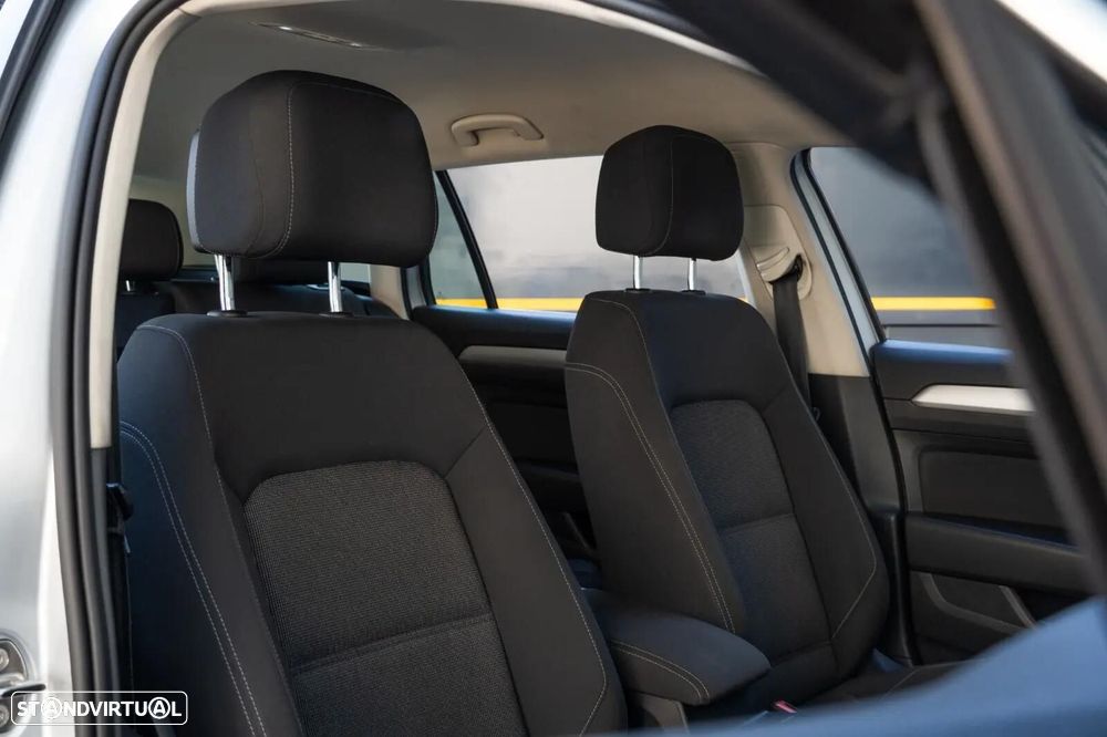 VW Passat Variant 1.6 TDI Confortline DSG - 9