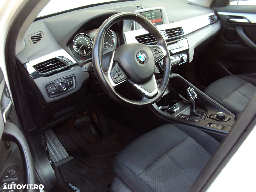 BMW X1 xDrive20i AT Standard - 6