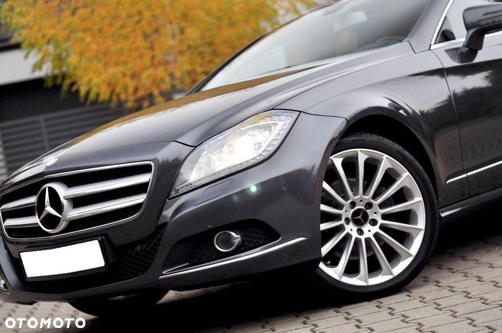 Mercedes-Benz CLS - 32