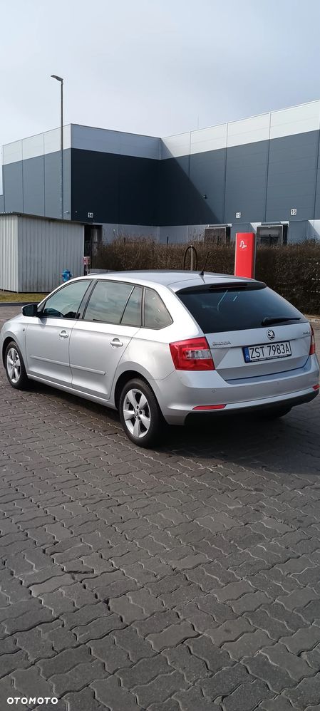 Skoda RAPID 1.6 TDI DPF Ambition Max - 6