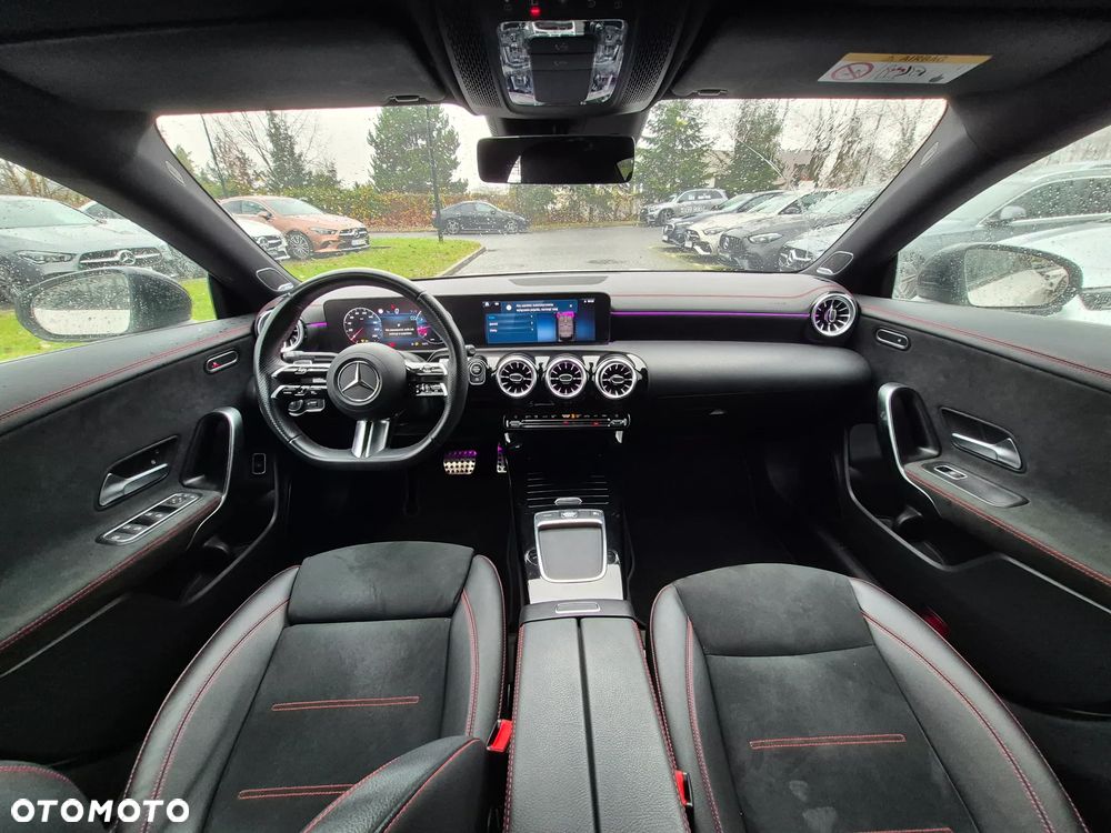 Mercedes-Benz CLA 200 AMG Line 7G-DCT - 23