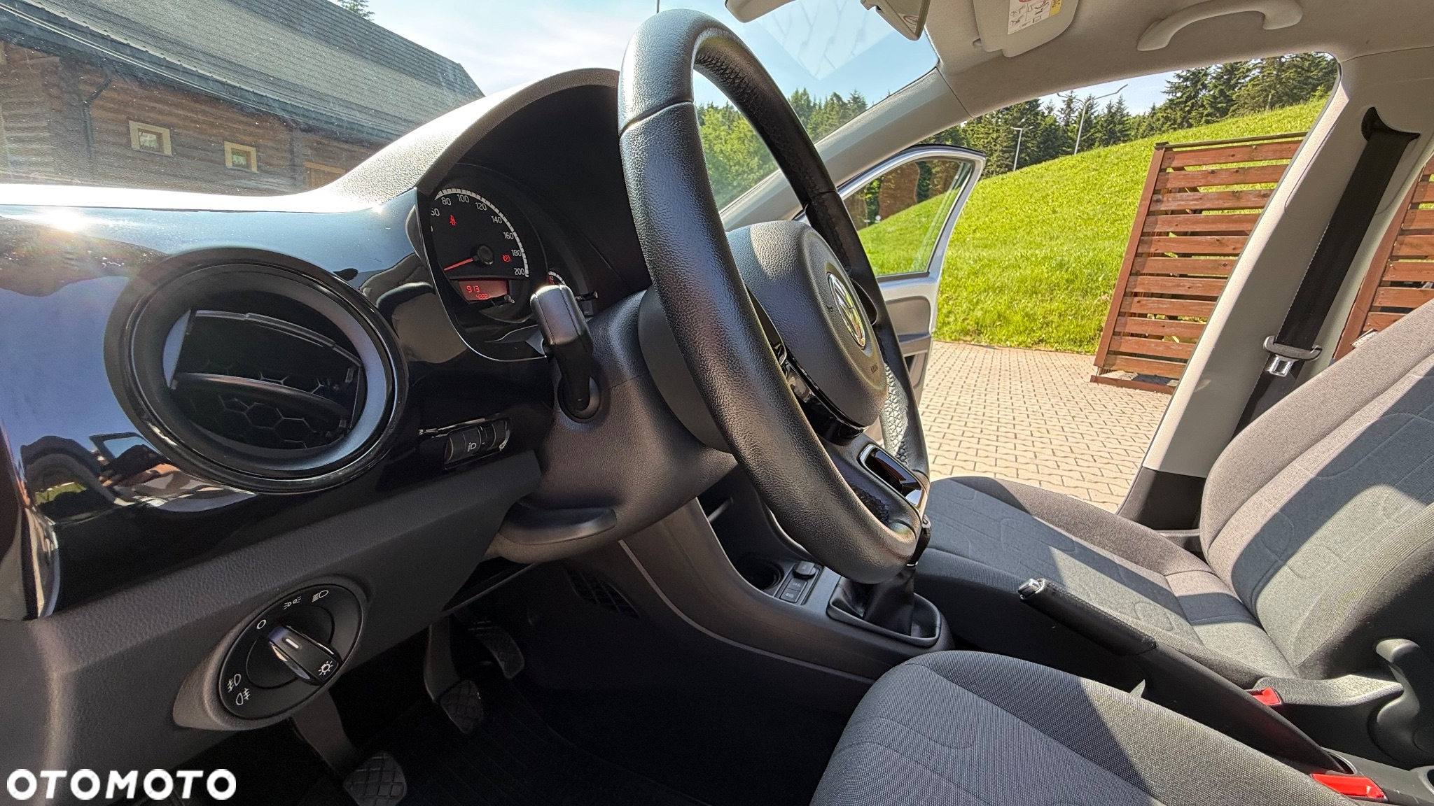 Volkswagen up! (BlueMotion Technology) high - 31