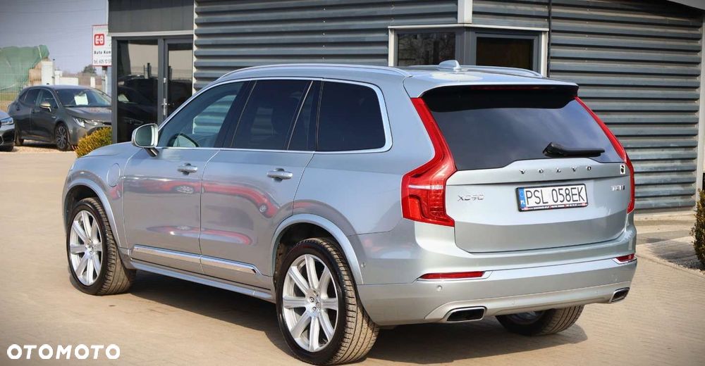 Volvo XC 90 - 9