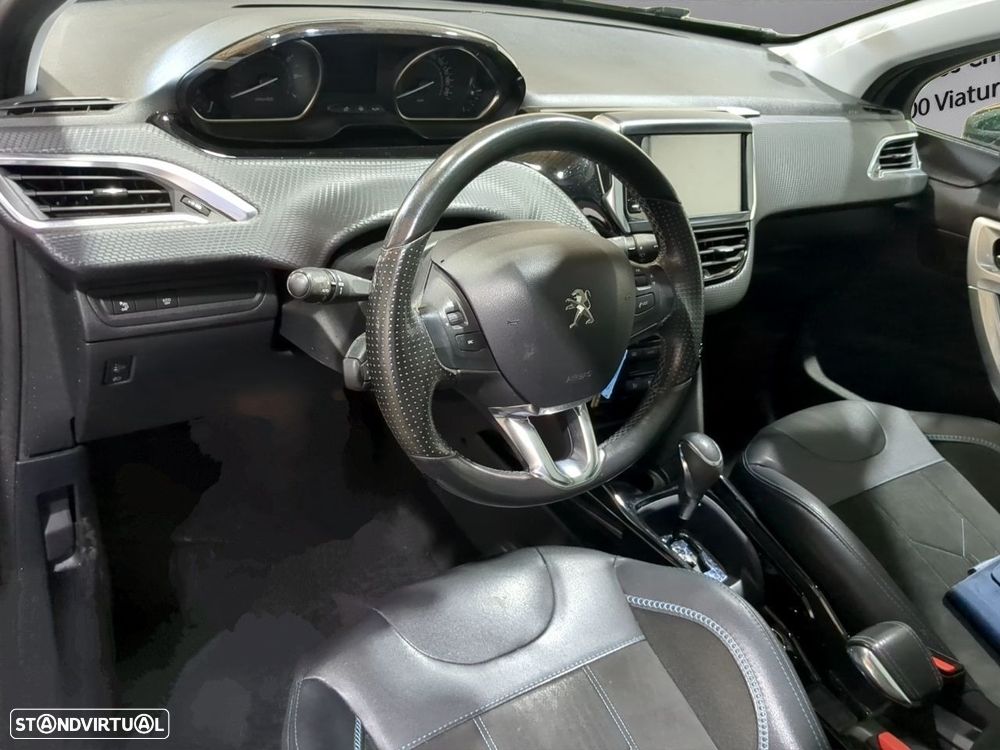 Peugeot 2008 1.2 PureTech Style - 6