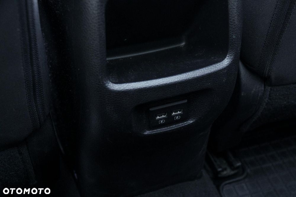 Nissan Qashqai 1.3 DIG-T N-Connecta - 36