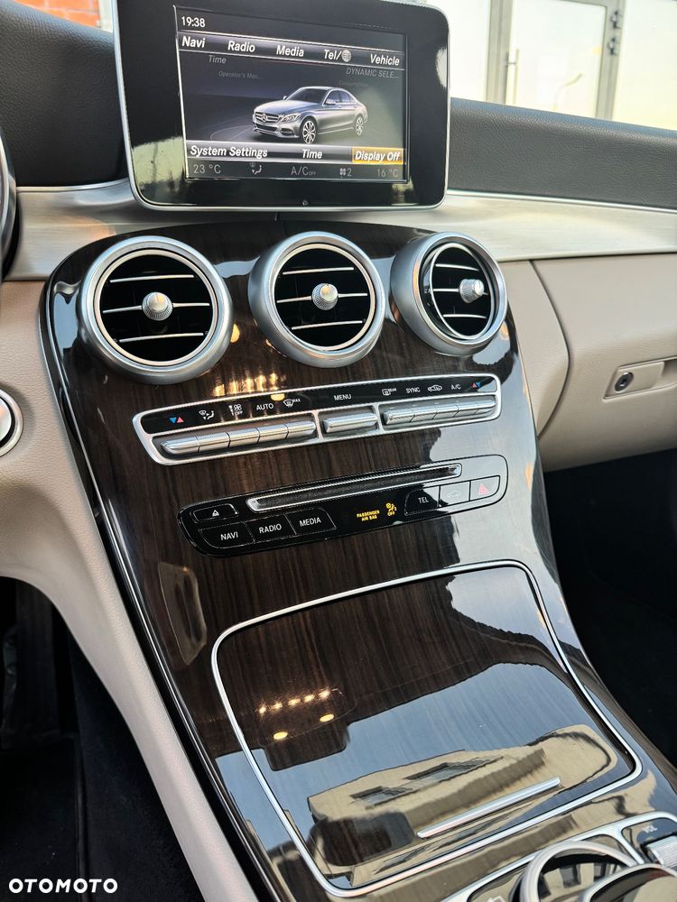 Mercedes-Benz Klasa C 300 7G-TRONIC - 11