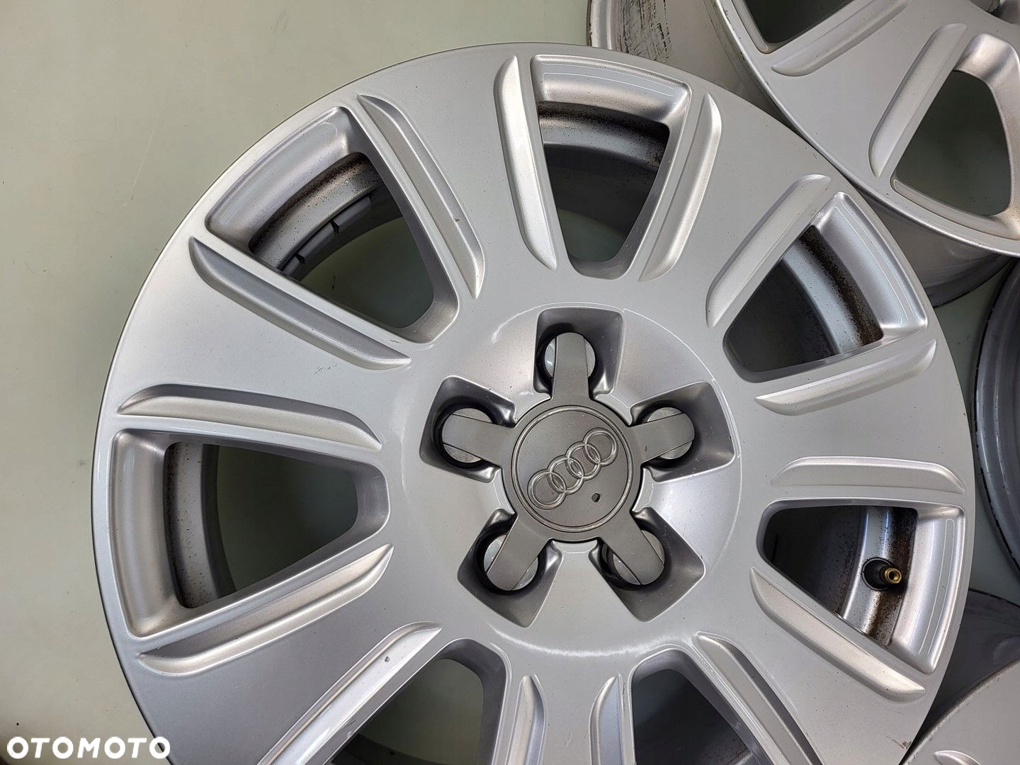 AUDI Q3 8U LIFT FELGI ALUMINIOWE 16" 6,5J X 16 5x112 - 5
