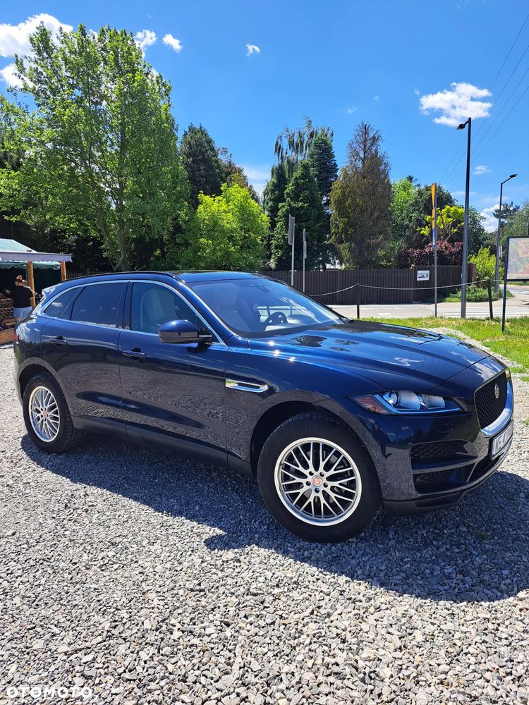 Jaguar F-Pace 25t AWD Prestige - 2