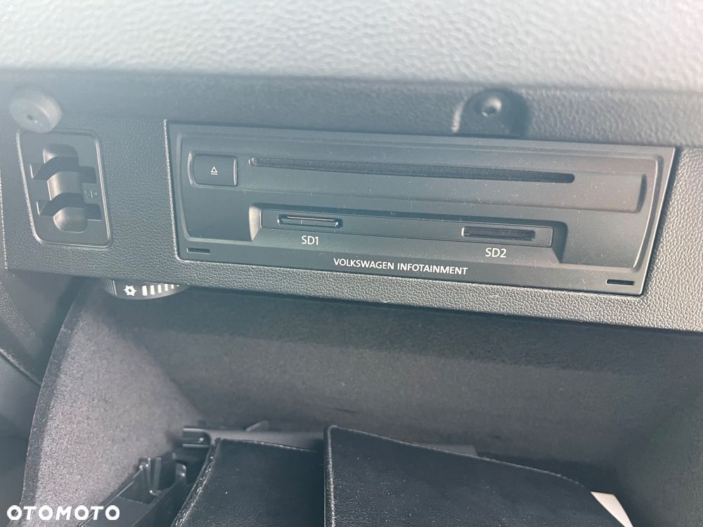 Volkswagen Passat - 24